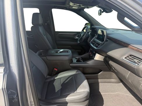 Used 2022 Chevrolet Tahoe LT w/ LT Signature Plus Package RWD image 16