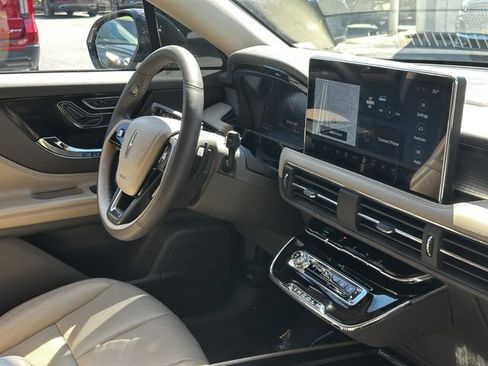 Certified 2024 Lincoln Corsair AWD w/ Equipment Group 101A image 33