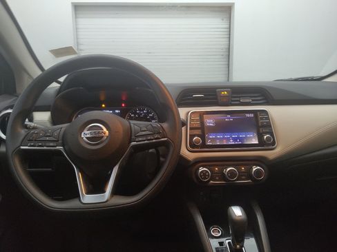 Used 2020 Nissan Versa SV FWD image 22