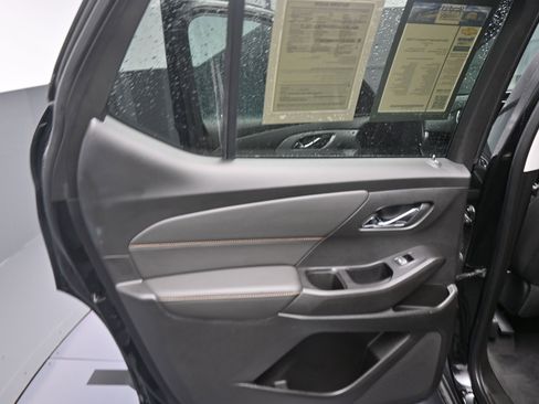 Certified 2020 Chevrolet Traverse LT w/ LPO, Floor Liner Package image 17