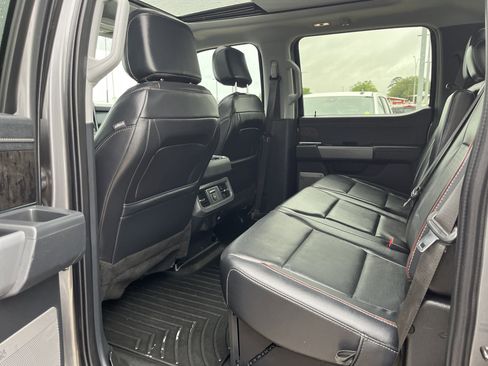 Used 2024 Ford F250 Lariat w/ Black Appearance Package image 11