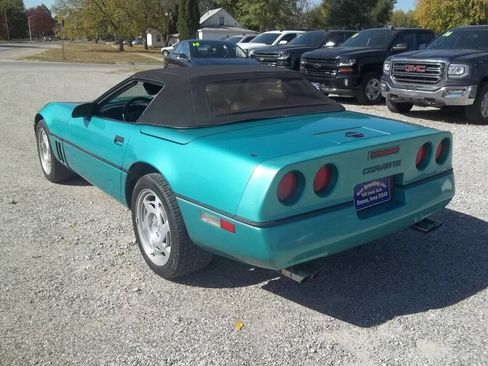 Used 1990 Chevrolet Corvette Convertible image 12