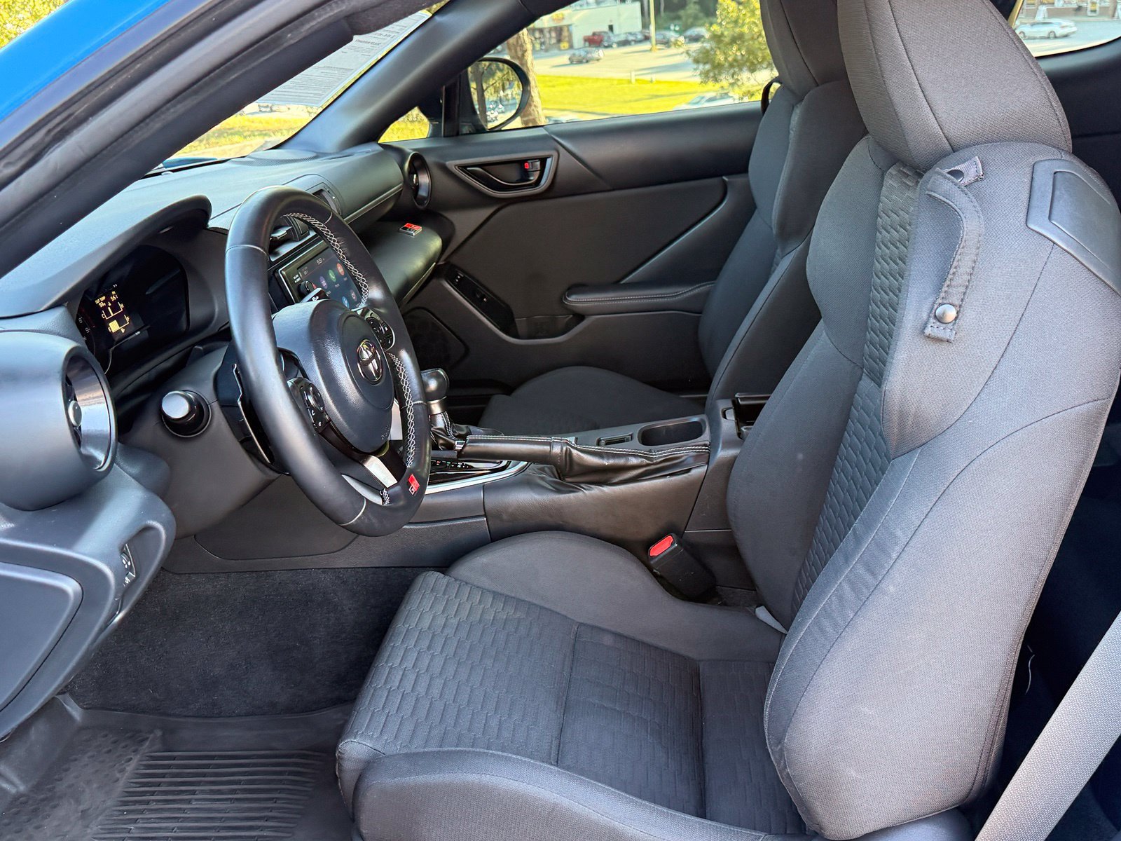Used 2023 Toyota GR86 w/ ALL Weather Mat Package (TMS) RWD image 34