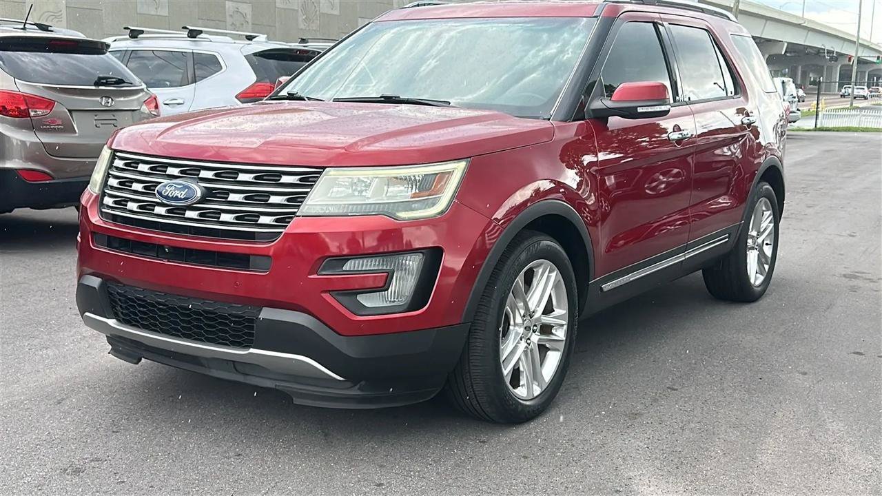 Used 2017 Ford Explorer Limited FWD image 3