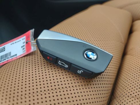 Used 2026 BMW X5 xDrive40i w/ Climate Comfort Package image 21