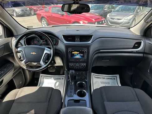 Used 2016 Chevrolet Traverse LT image 20