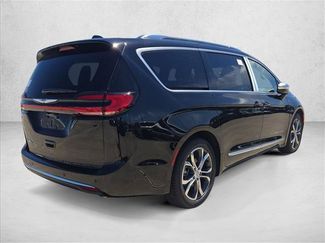 New 2026 Chrysler Pacifica Pinnacle FWD video 2
