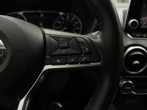 Used 2023 Nissan Sentra SR w/ SR Premium Package FWD image 31