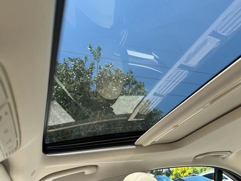 Used 2018 Mercedes-Benz E 300 4MATIC image 22