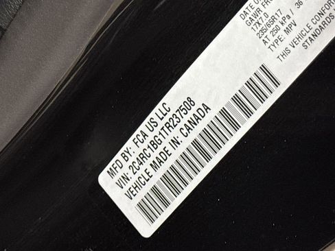 New 2026 Chrysler Pacifica Select FWD image 26