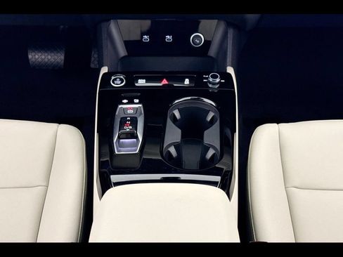 New 2027 Audi Q6 e-tron Premium AWD/4WD image 13