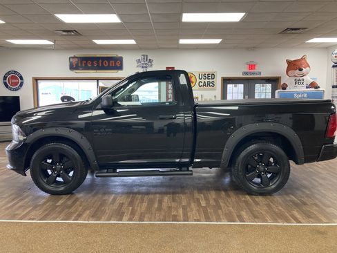 Used 2017 RAM 1500 Express w/ Black Ram 1500 Express Group image 2