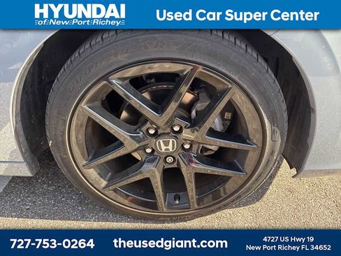 Used 2024 Honda Civic Sport image 6