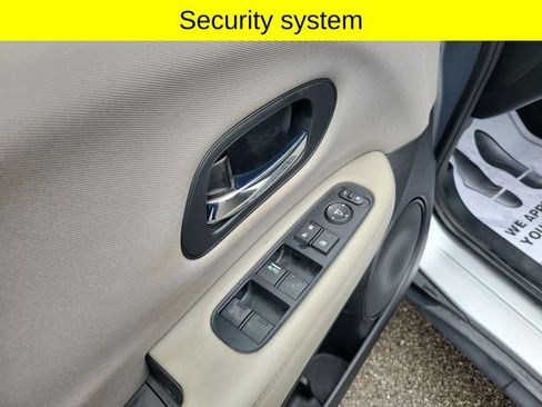 Used 2018 Honda HR-V LX image 21