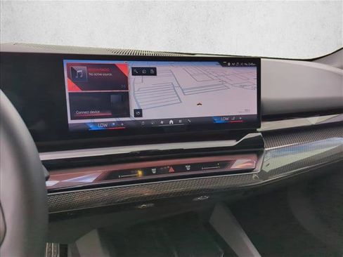 Used 2026 BMW 540i xDrive w/ M Sport Package image 13
