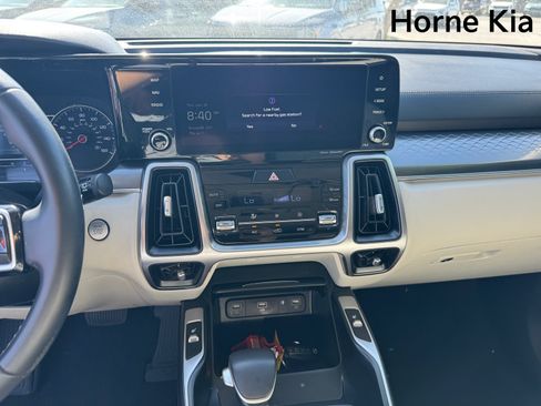 Used 2023 Kia Sorento S FWD image 20