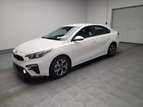 Used 2021 Kia Forte LXS FWD image 2