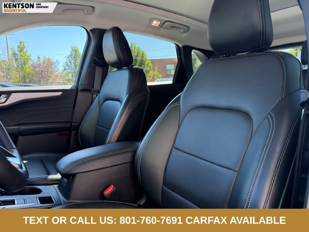 Used 2025 Ford Escape Platinum AWD/4WD image 28