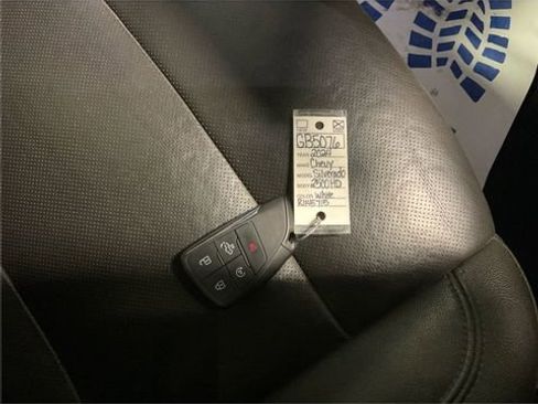 Used 2024 Chevrolet Silverado 2500 LTZ image 26