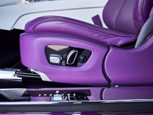 Used 2024 Rolls-Royce Spectre w/ Spectre Launch Package image 28