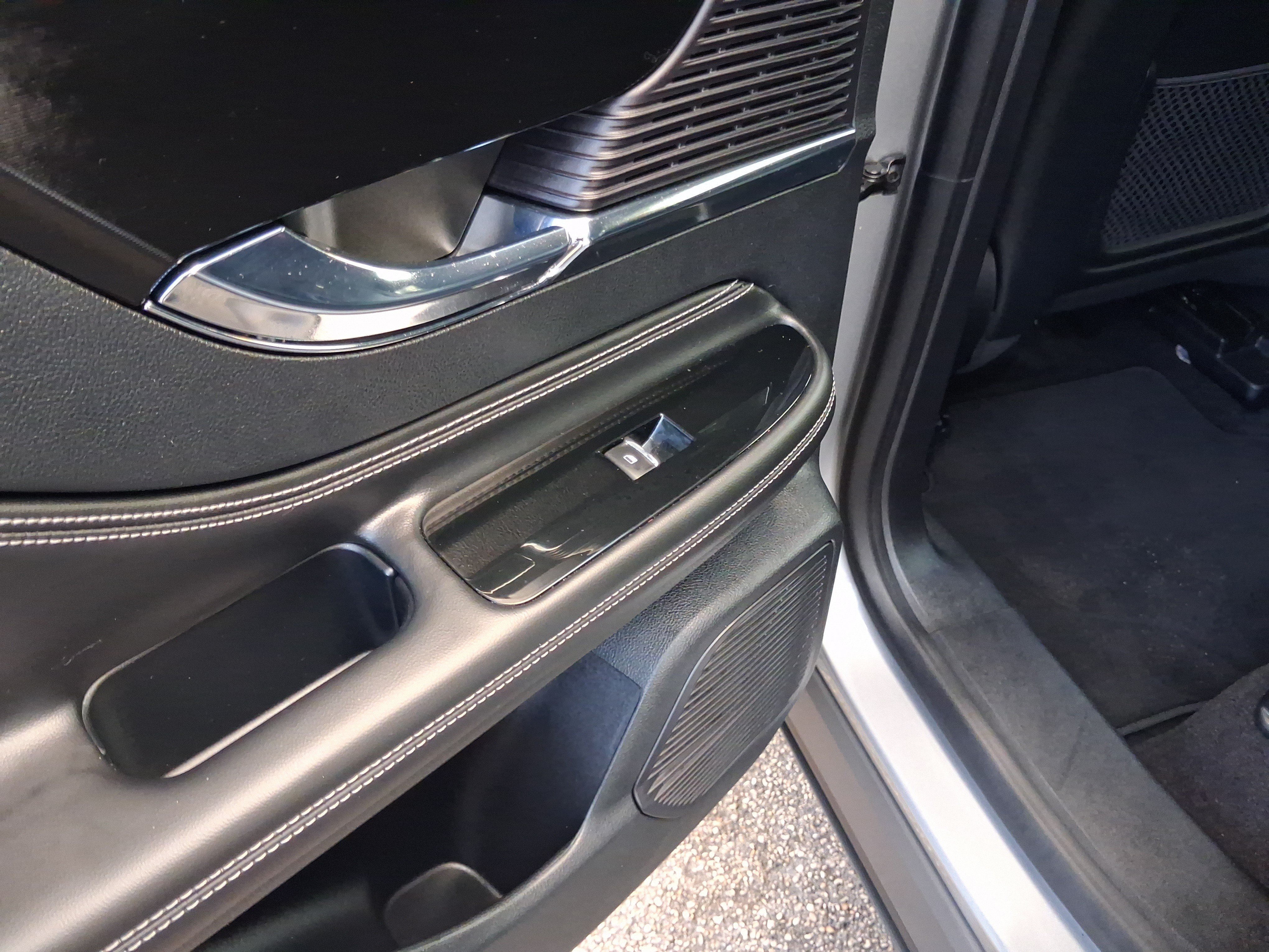 Certified 2021 Lincoln Corsair FWD w/ Equipment Group 101A image 10