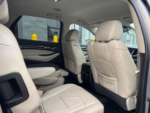 Used 2018 Buick Enclave Essence image 41