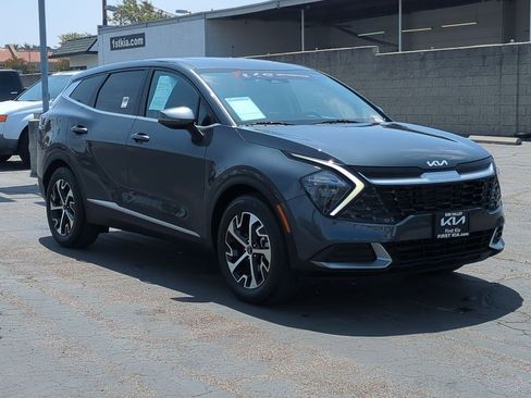 Certified 2023 Kia Sportage EX FWD image 3