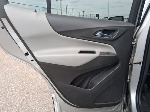 Used 2019 Chevrolet Equinox LT FWD image 13