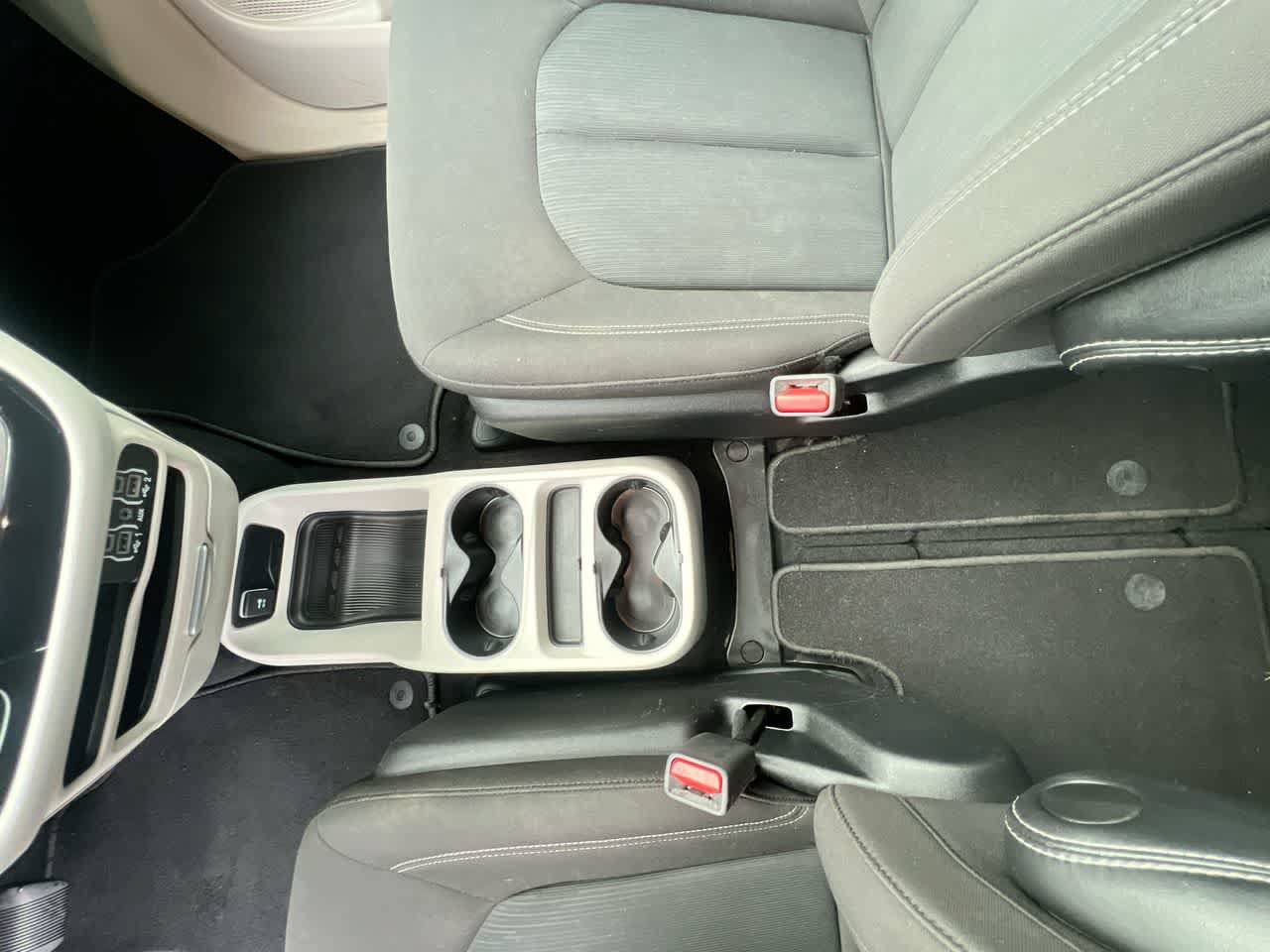 Used 2023 Chrysler Voyager LX FWD image 21
