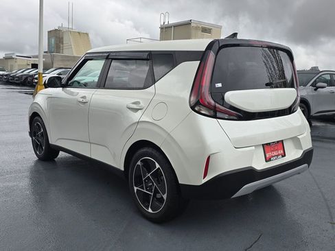 Used 2023 Kia Soul EX FWD image 7