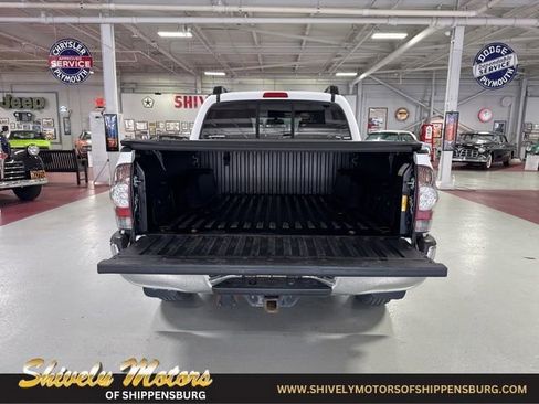 Used 2013 Toyota Tacoma 4x4 Double Cab w/ SR5 Pkg image 27