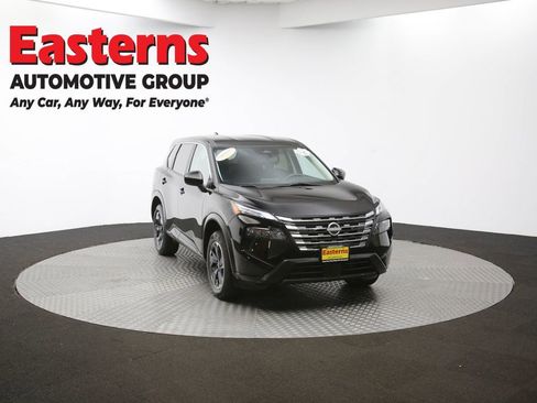 Used 2024 Nissan Rogue SV image 50