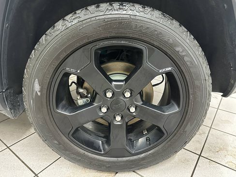 Used 2021 Jeep Grand Cherokee Freedom Edition image 18