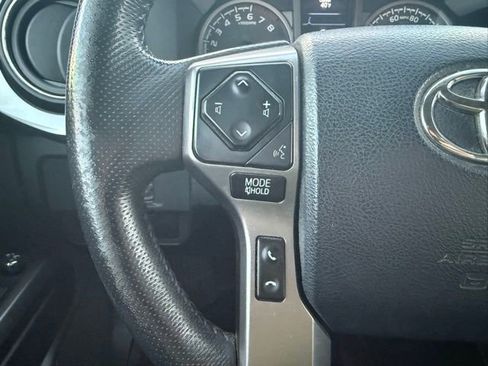 Used 2018 Toyota Tacoma SR5 image 19