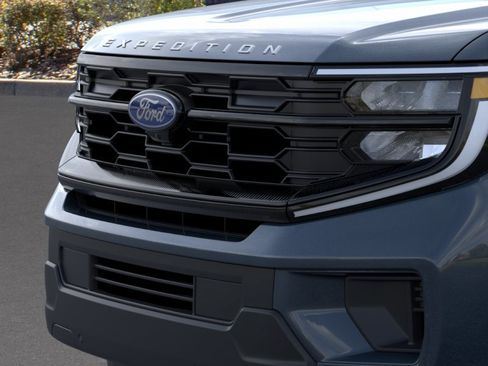 New 2026 Ford Expedition Max Active RWD image 17