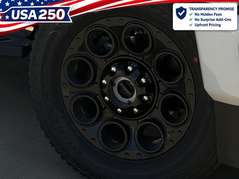Used 2026 Ford F250 Lariat w/ Black Appearance Package AWD/4WD image 10