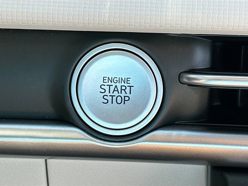 New 2026 Hyundai Tucson SE image 9