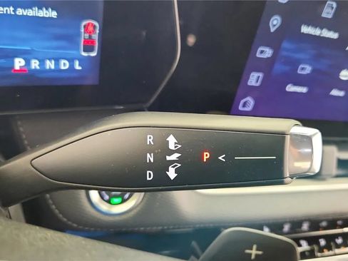 Used 2025 Chevrolet Equinox LT w/ Safety and Technology Package FWD image 19