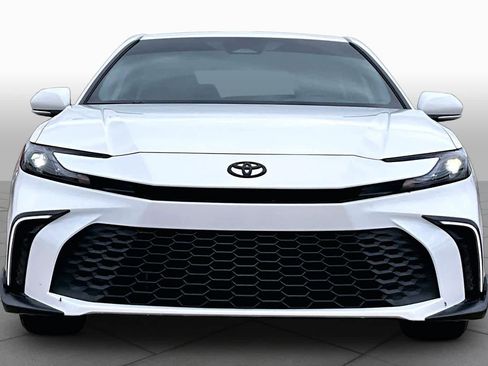 Used 2026 Toyota Camry SE w/ Convenience Package image 4