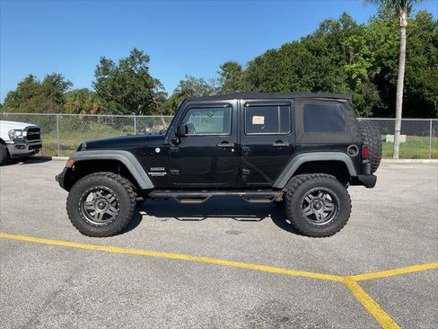 Used 2015 Jeep Wrangler Unlimited Sport w/ Quick Order Package 24S AWD/4WD image 4