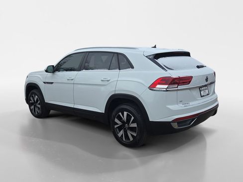 Used 2022 Volkswagen Atlas Cross Sport SE image 3