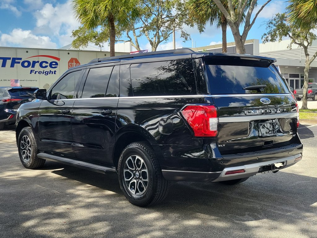 Used 2024 Ford Expedition Max XLT AWD/4WD image 4