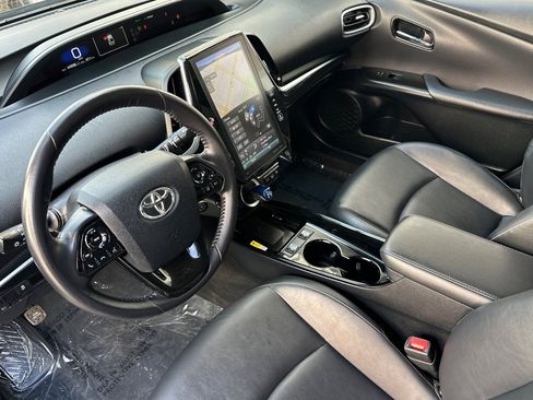Used 2021 Toyota Prius Prime XLE w/ Carpet Mat Package (TMS) image 10