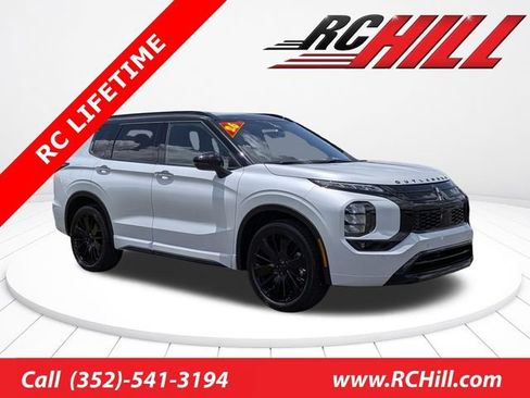 New 2026 Mitsubishi Outlander SEL Black Edition FWD image 1