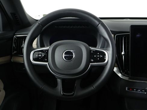 Used 2026 Volvo XC90 B6 Plus w/ Protection Package Premier AWD/4WD image 8