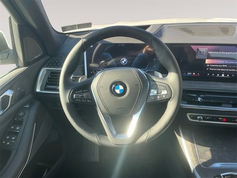 New 2026 BMW X5 xDrive40i w/ Climate Comfort Package image 12