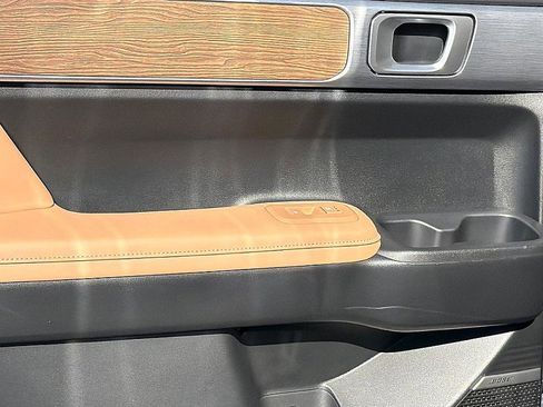 Used 2025 Hyundai Santa Fe Limited image 9