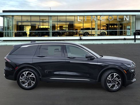 New 2025 Lincoln Nautilus Premier w/ Equipment Group 102A image 3