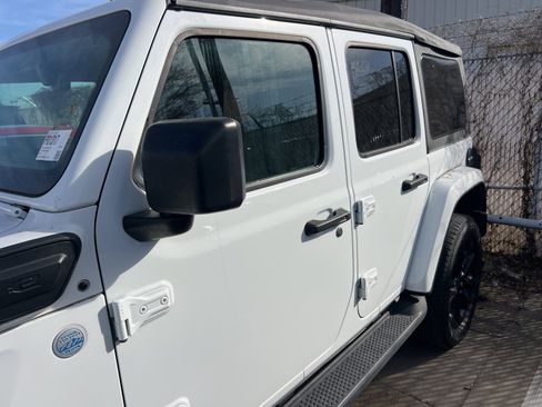 Used 2023 Jeep Wrangler Unlimited Sahara image 14