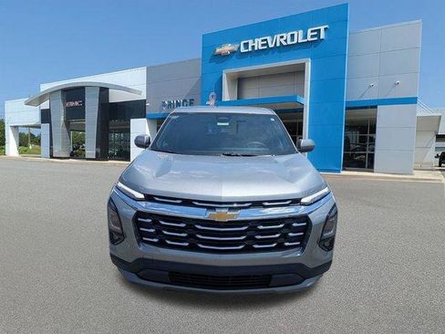New 2026 Chevrolet Equinox LT w/ Convenience Package II FWD image 10